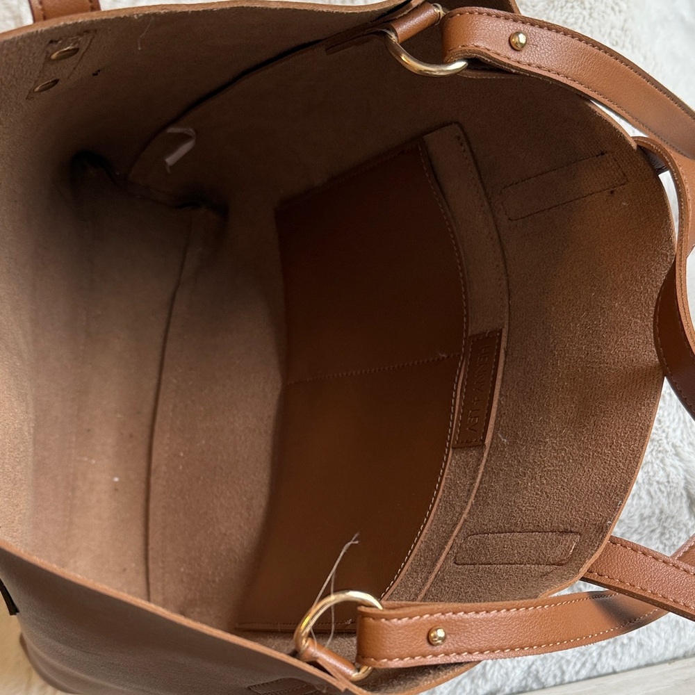 Henny + Lev Vegan Leather Everyday 2 in 1 Tote Bag in Cognac - Picture 9 of 11